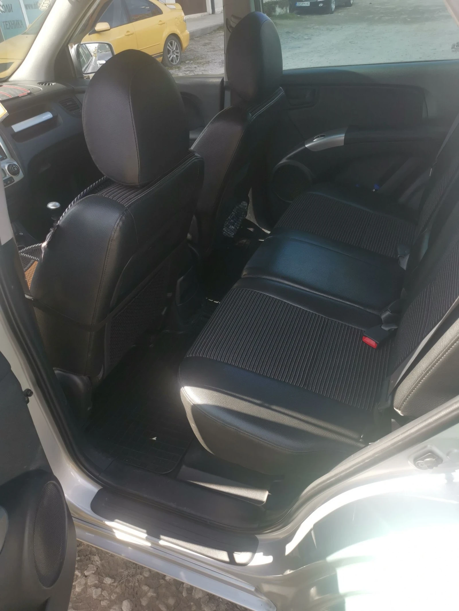 Kia Sportage, снимка 2 - Автомобили и джипове - 54428149
