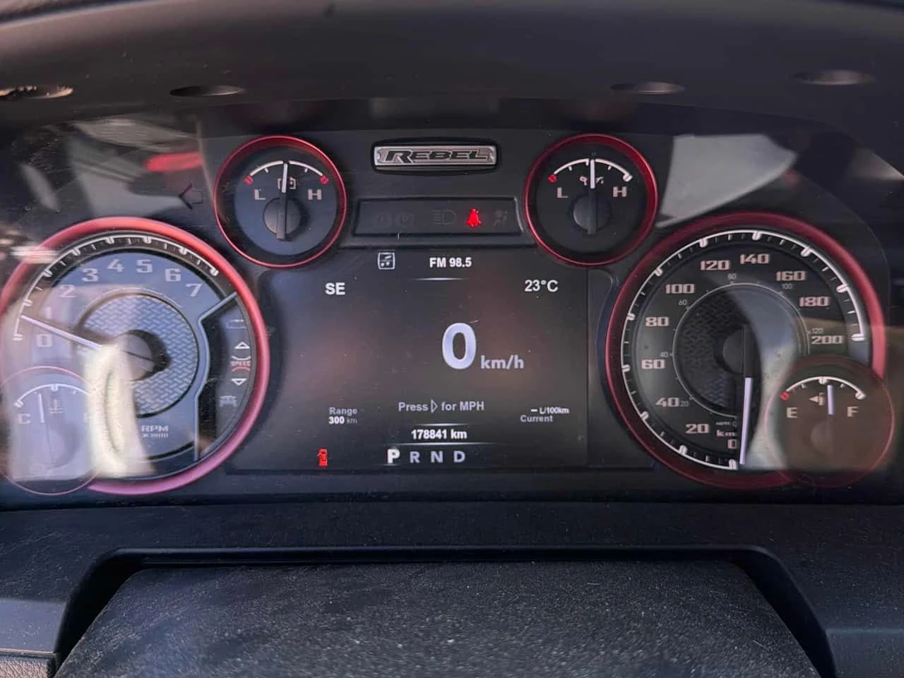 Dodge RAM 1500 Rebel | CARFAX | АВТОКРЕДИТ БЕЗ ПЪРВОНАЧАЛНА, снимка 8 - Автомобили и джипове - 55397089