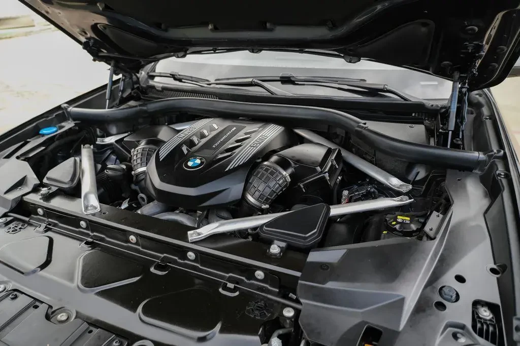 BMW X6 M50i, снимка 8 - Автомобили и джипове - 55511164