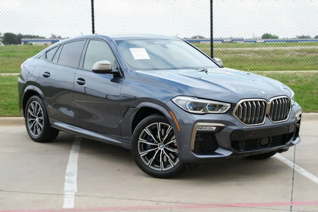 BMW X6 M50i