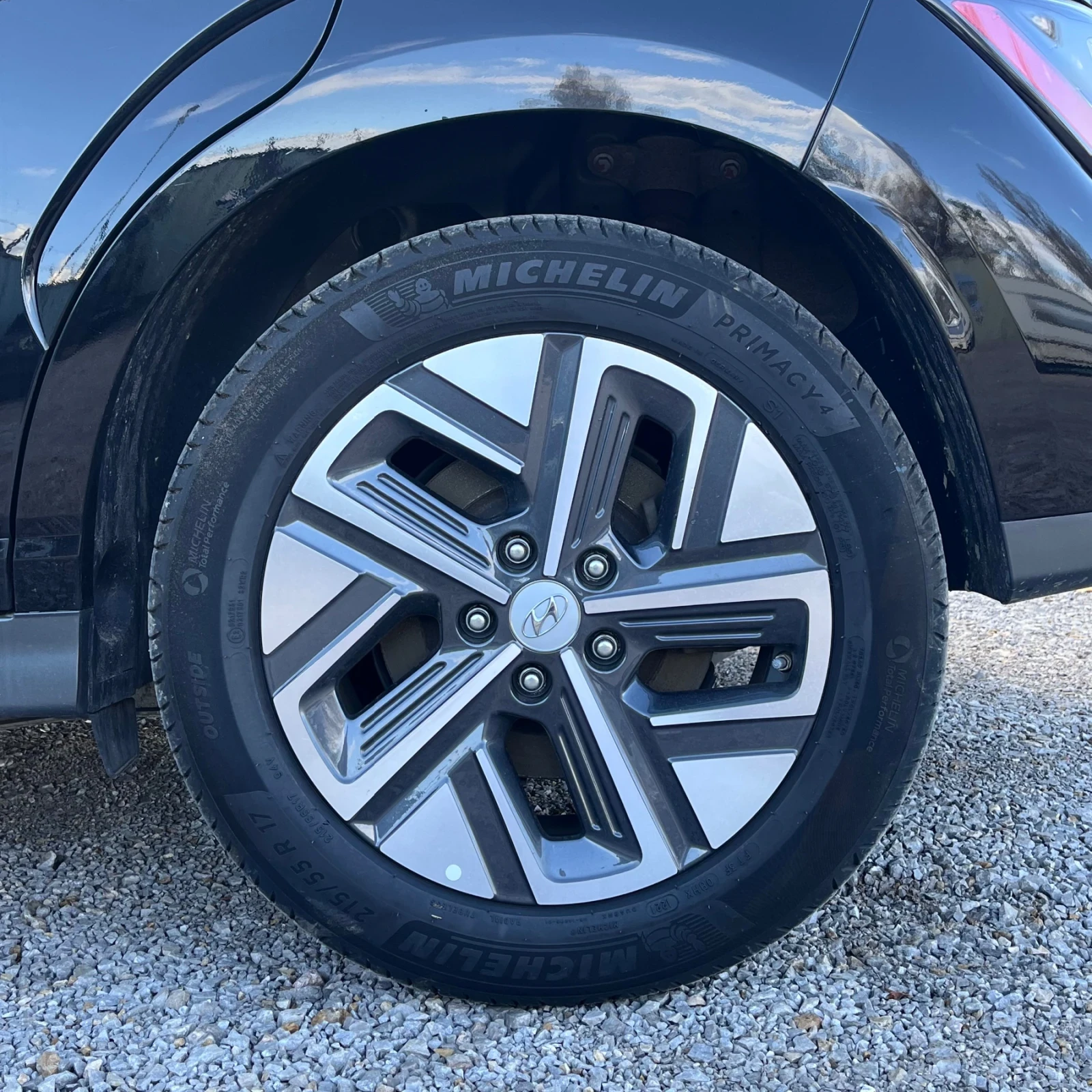 Hyundai Kona, снимка 13 - Автомобили и джипове - 55658437