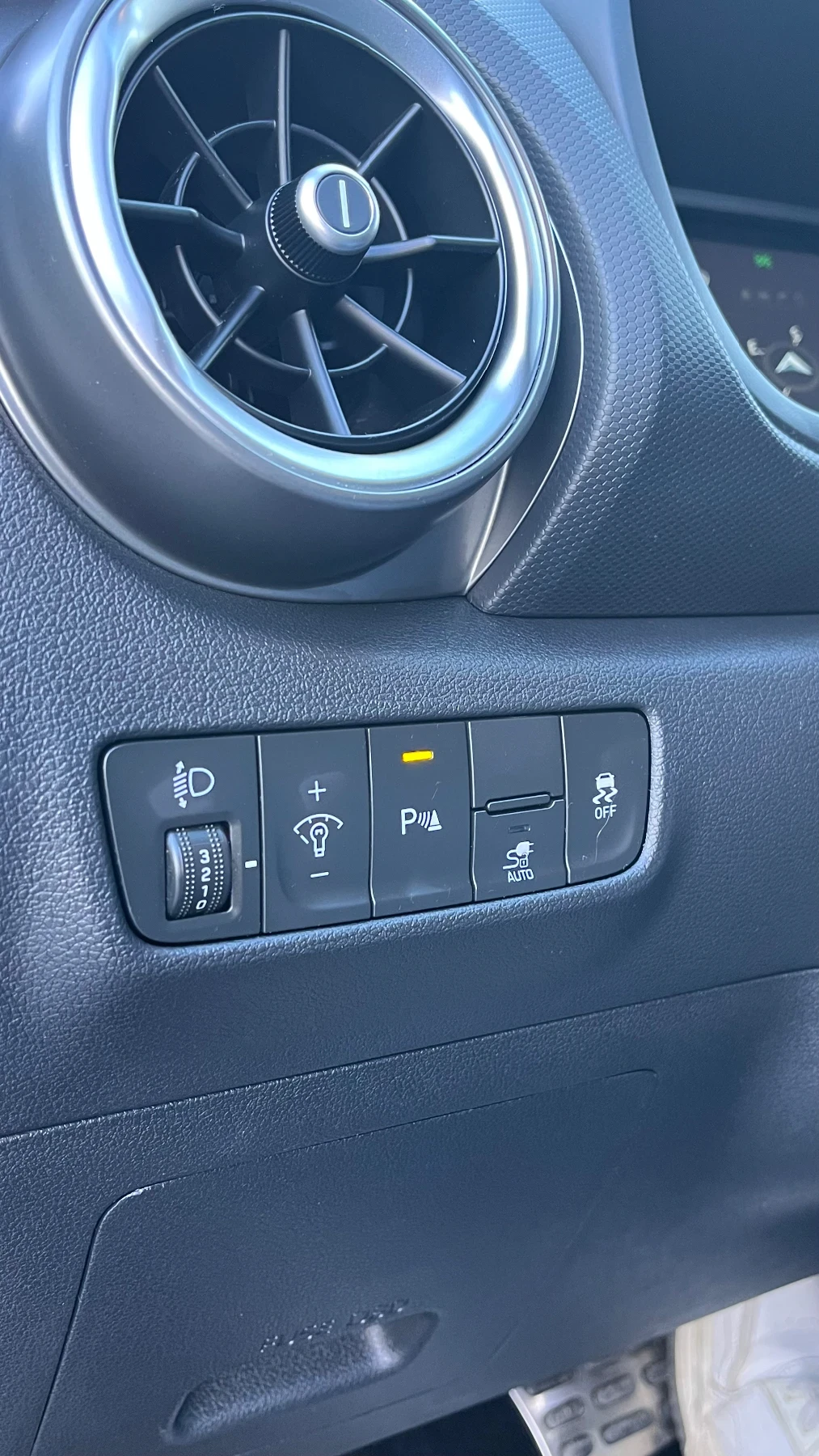 Hyundai Kona, снимка 15 - Автомобили и джипове - 55658437