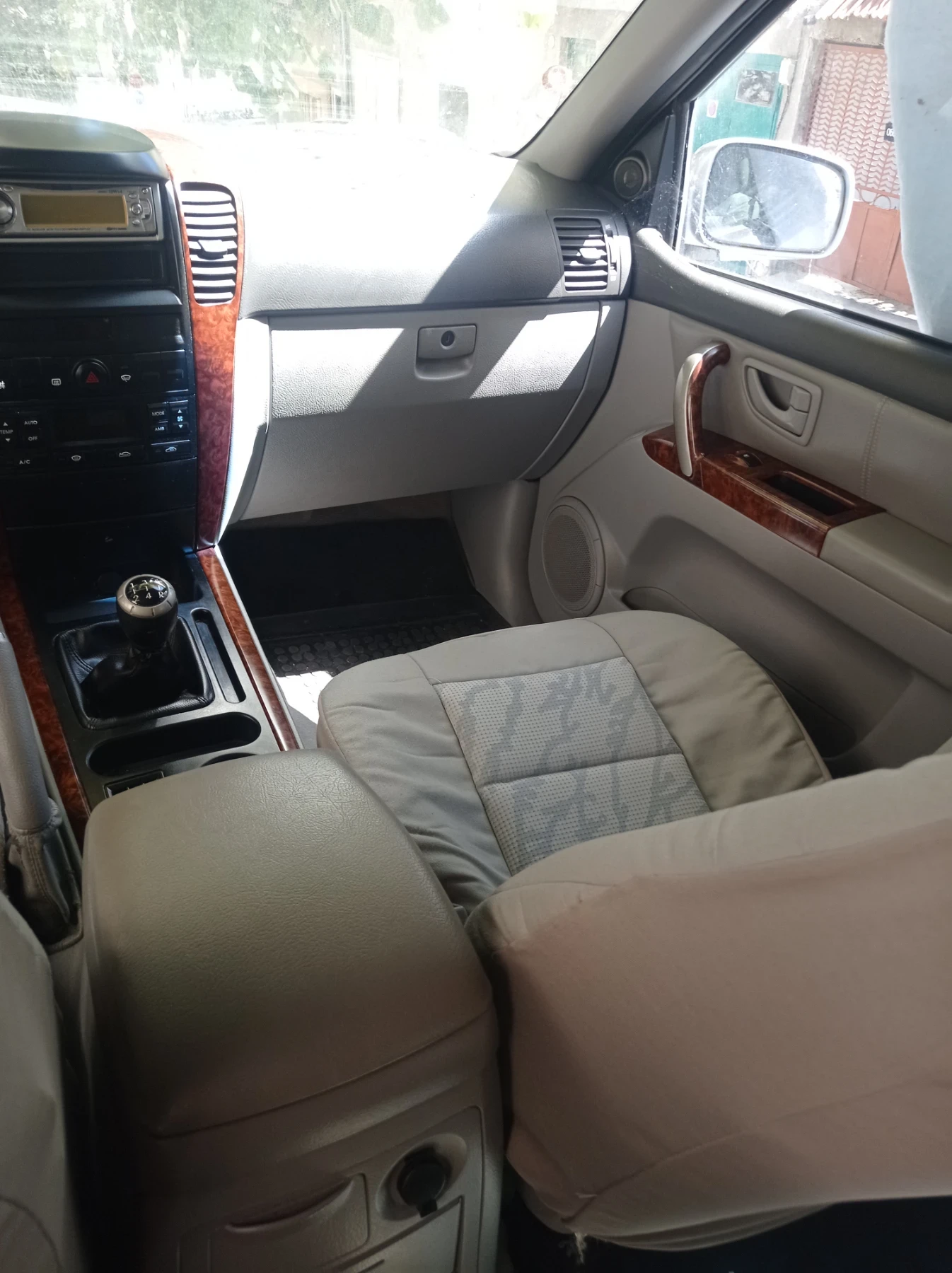 Kia Sorento, снимка 5 - Автомобили и джипове - 56268564