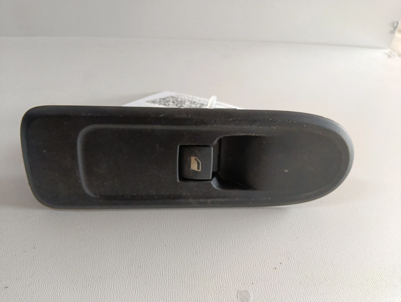 копче ел. стъкла 98026388ZD Пежо 508 СВ 2.0HDI