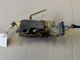 Брава врата предна лява Алфа Ромео 145,146 