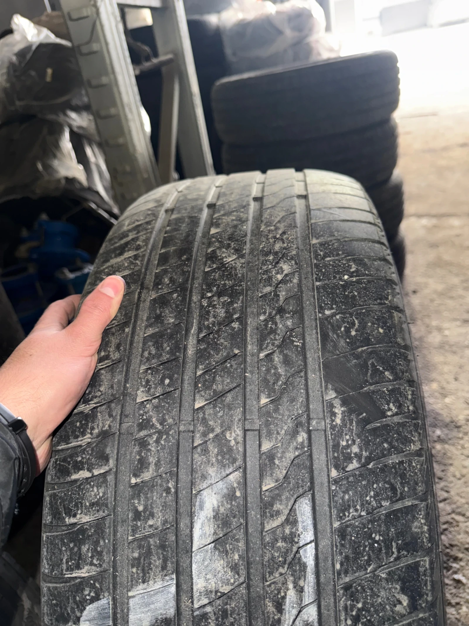 ���� � ������ 275/45R20 �� Audi Q7 | Mobile.bg � ����������� 2