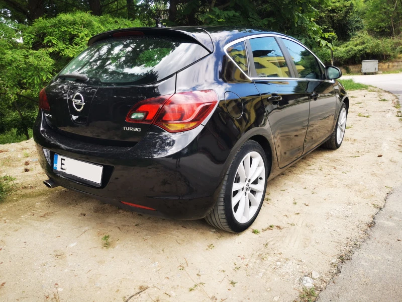 Opel Astra 1.4T NAVI, снимка 4 - Автомобили и джипове - 45902760