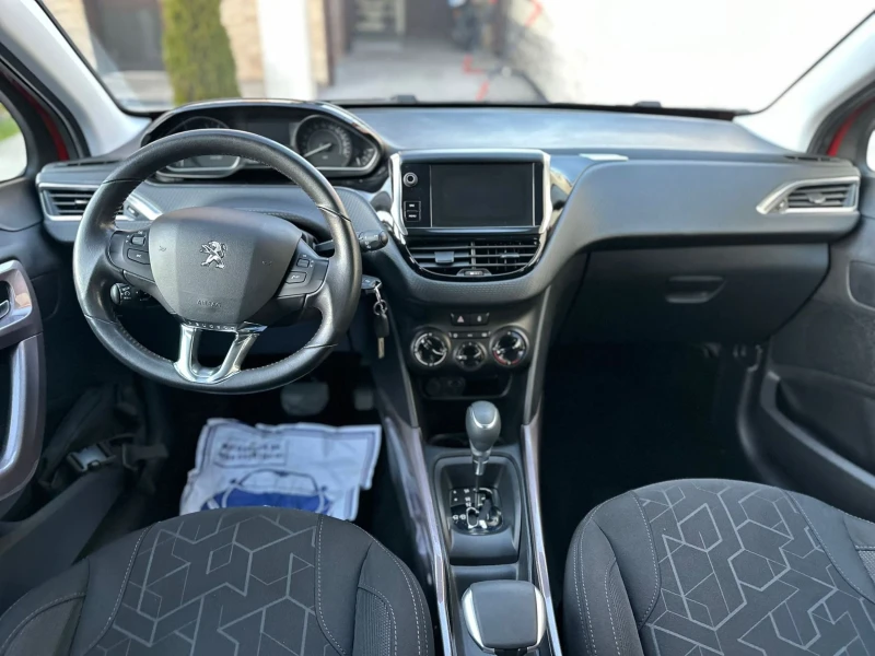 Peugeot 2008 1.2, снимка 10 - Автомобили и джипове - 48135919