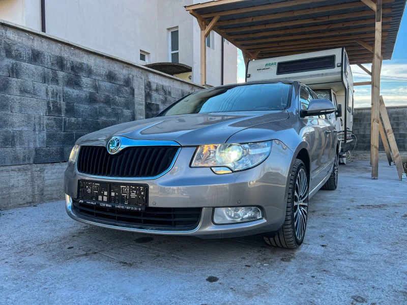 Skoda Superb 3.6 V6 Lauren&Klement 4x4, снимка 2 - Автомобили и джипове - 49104777