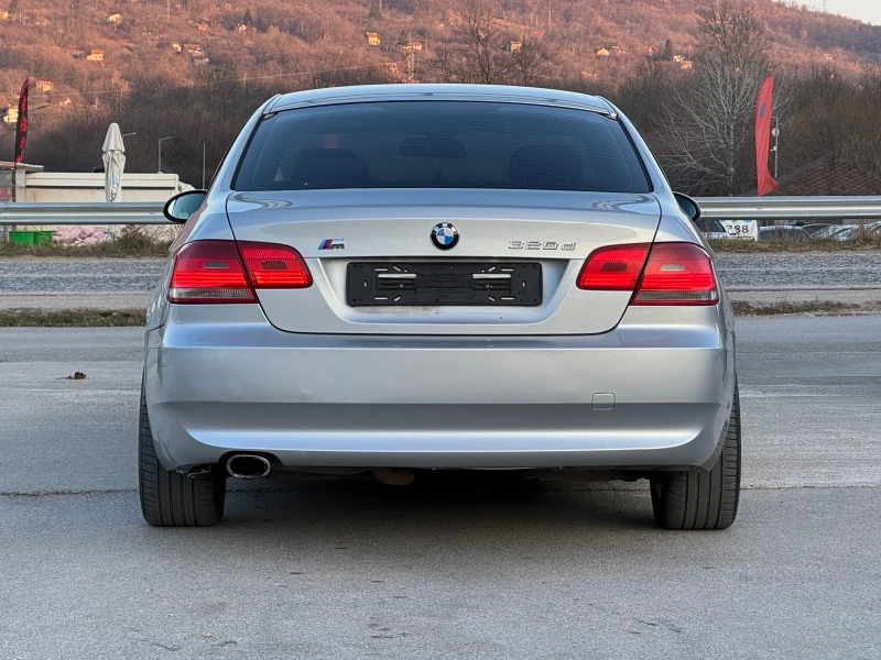 BMW 320 2.0D ИТАЛИЯ, снимка 4 - Автомобили и джипове - 49203652