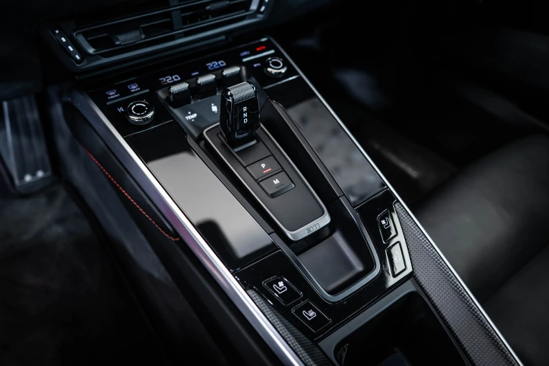 Porsche 911 Turbo S* Carbon* SportChrono* Bose, снимка 10 - Автомобили и джипове - 51655375