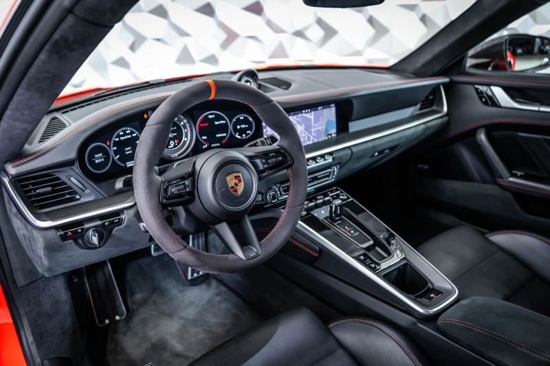 Porsche 911 Turbo S* Carbon* SportChrono* Bose, снимка 8 - Автомобили и джипове - 51655375