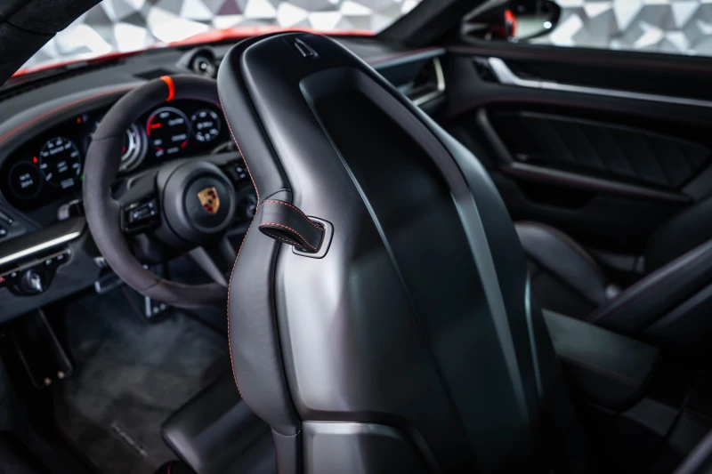 Porsche 911 Turbo S* Carbon* SportChrono* Bose, снимка 15 - Автомобили и джипове - 51655375