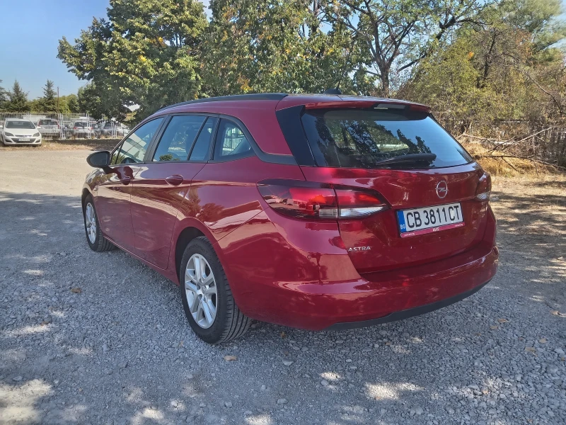 Opel Astra 1.5D SW, снимка 4 - Автомобили и джипове - 51882390