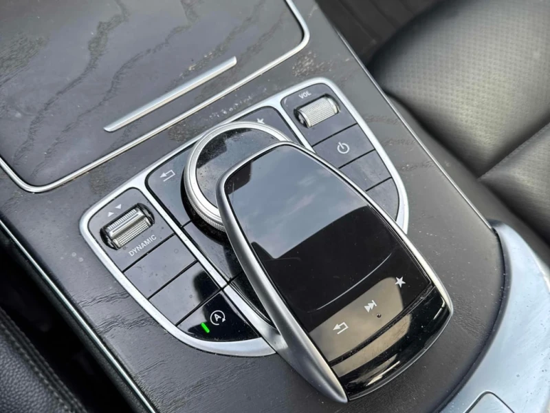 Mercedes-Benz C 300 * CARFAX * ЦЕНА ДО БЪЛГАРИЯ, снимка 12 - Автомобили и джипове - 52825415