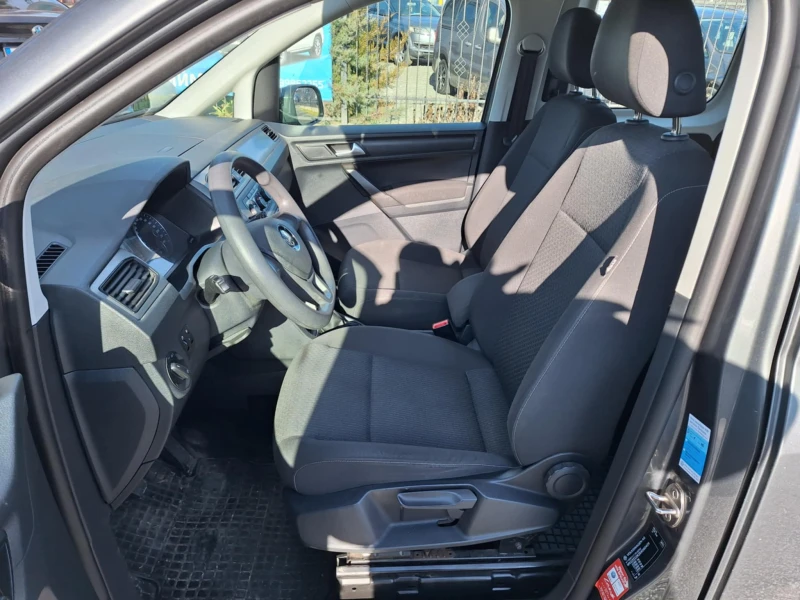 VW Caddy, снимка 15 - Автомобили и джипове - 53273567