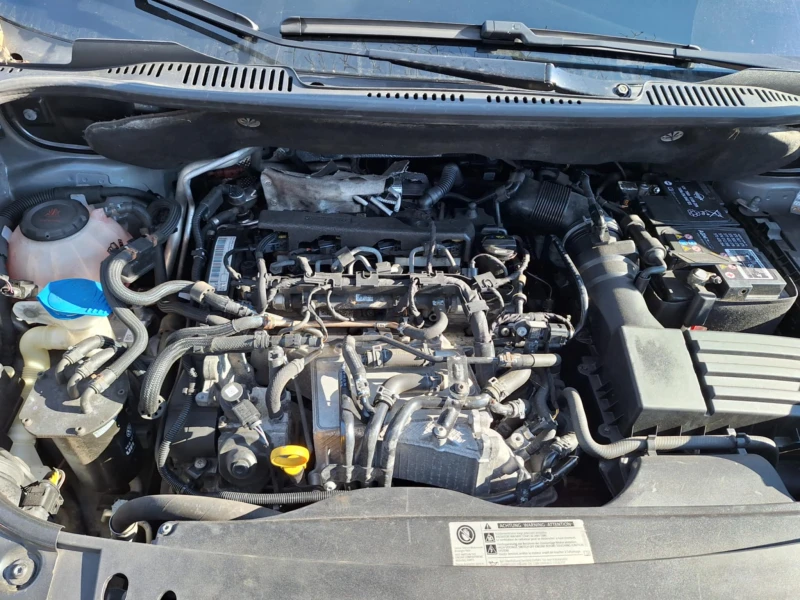 VW Caddy, снимка 9 - Автомобили и джипове - 53273567