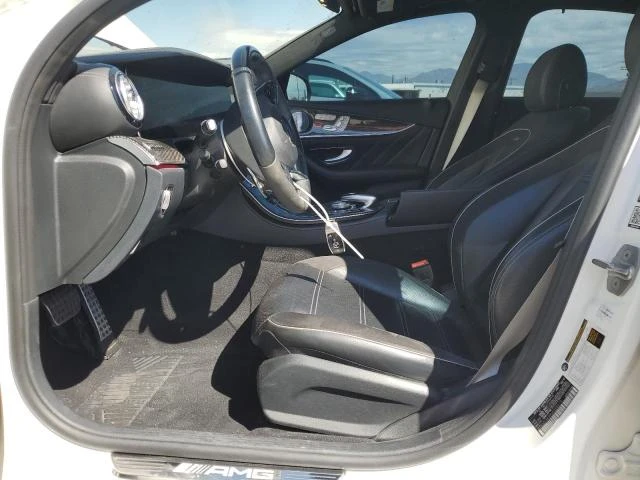 Mercedes-Benz E 63 AMG S* V8 Biturbo* AMG Performance Exhaust* PANO* Soft, снимка 7 - Автомобили и джипове - 52738391