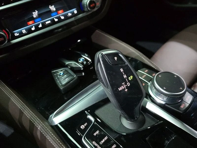 BMW 550 M550I xDrive, снимка 12 - Автомобили и джипове - 55505443