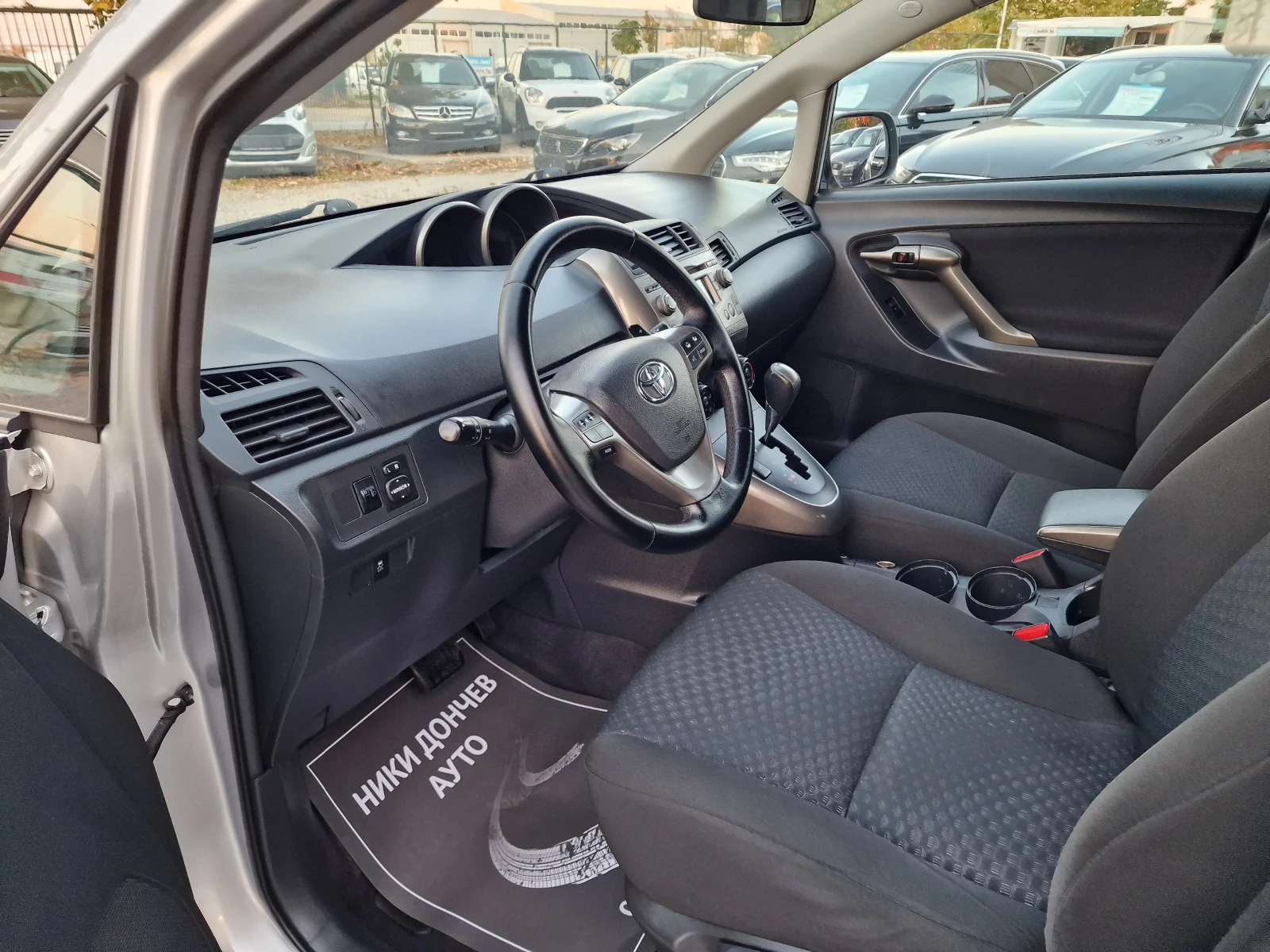 Toyota Verso 2.2D4D-150k.s-EURO5-6+ 1-AVTOMATIK - изображение 8