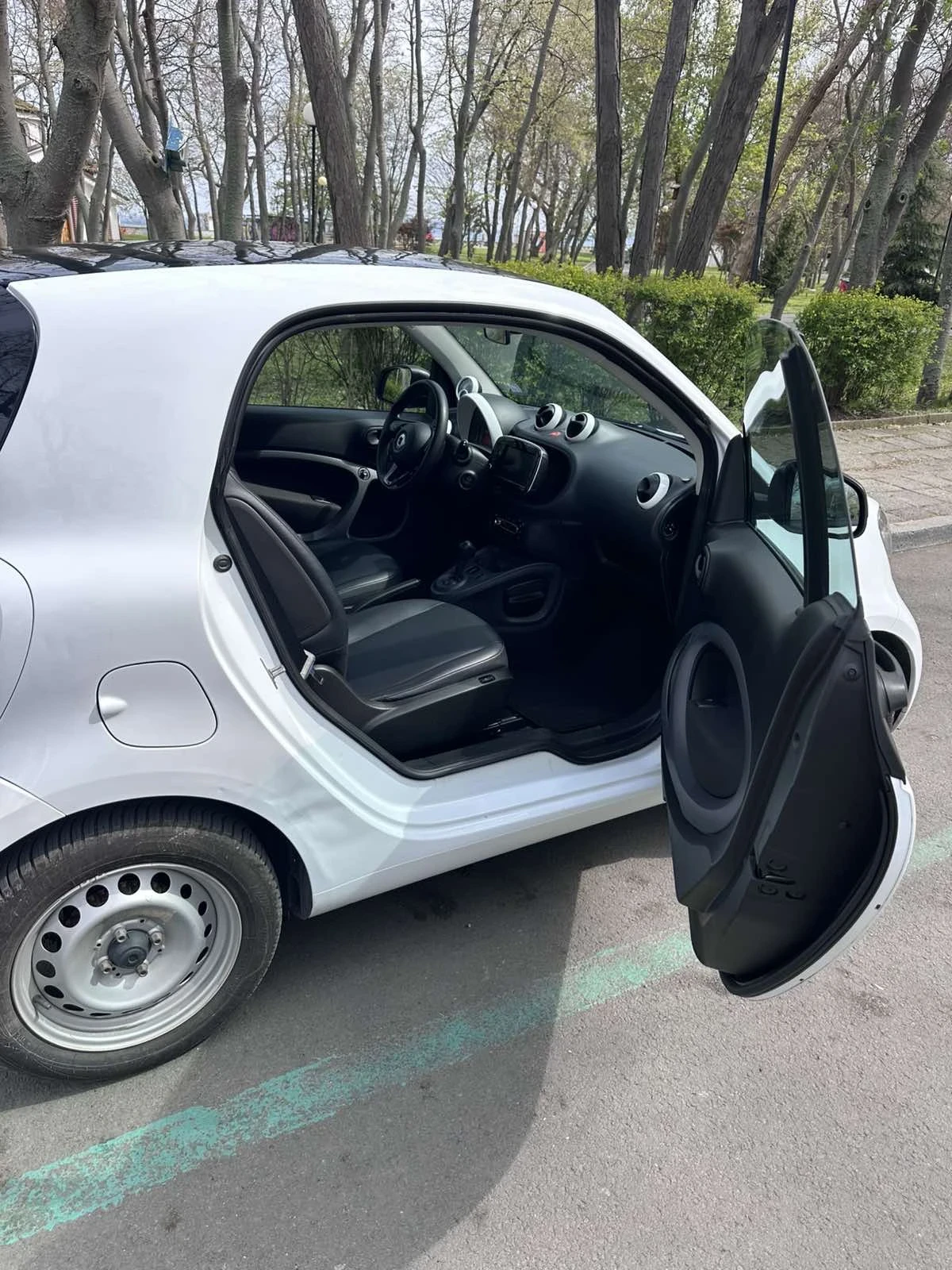 Smart Fortwo EQ 22 KW 100-140км пробег - изображение 8