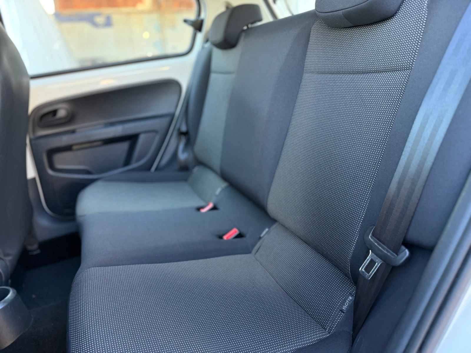 VW Up 1.0 i / МЕТАН 68ps. СОБСТВЕН ЛИЗИНГ / БАРТЕР - изображение 10