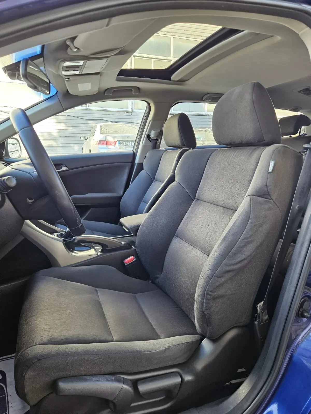 Honda Accord 2.0i-VTEC Touring EXECUTIVE - изображение 10