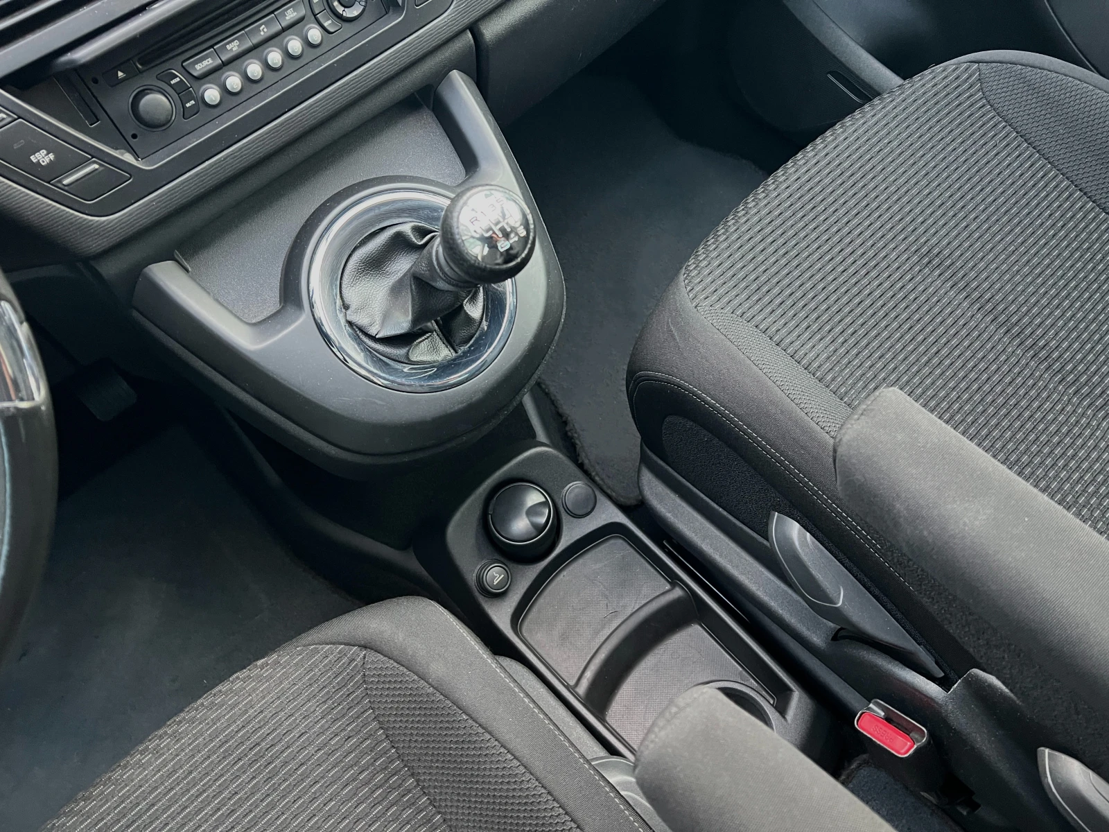 Citroen C4 Picasso 2.0HDi EURO5 Отлично техническо състояние - изображение 10