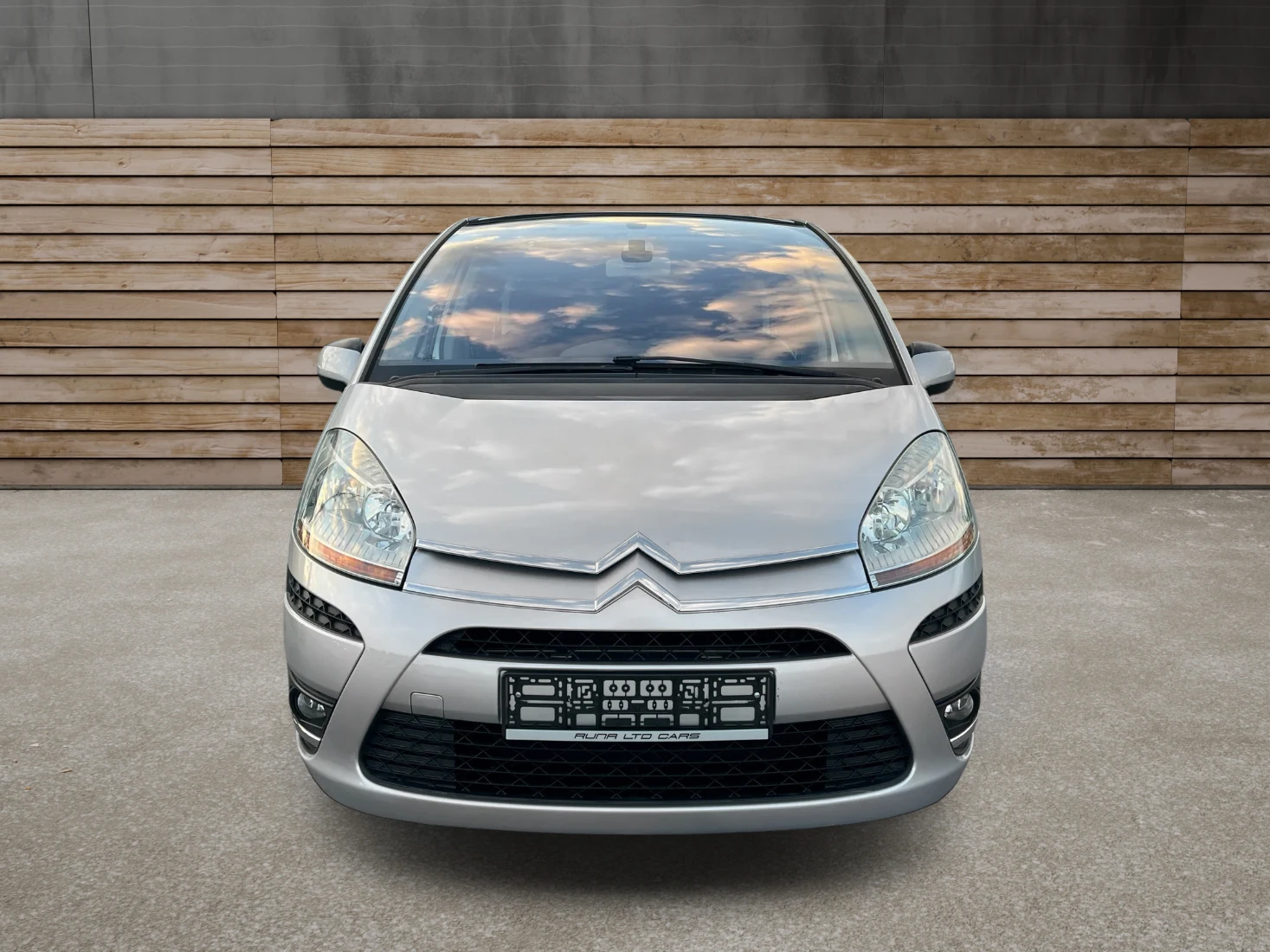 Citroen C4 Picasso 2.0HDi EURO5 Отлично техническо състояние - изображение 2