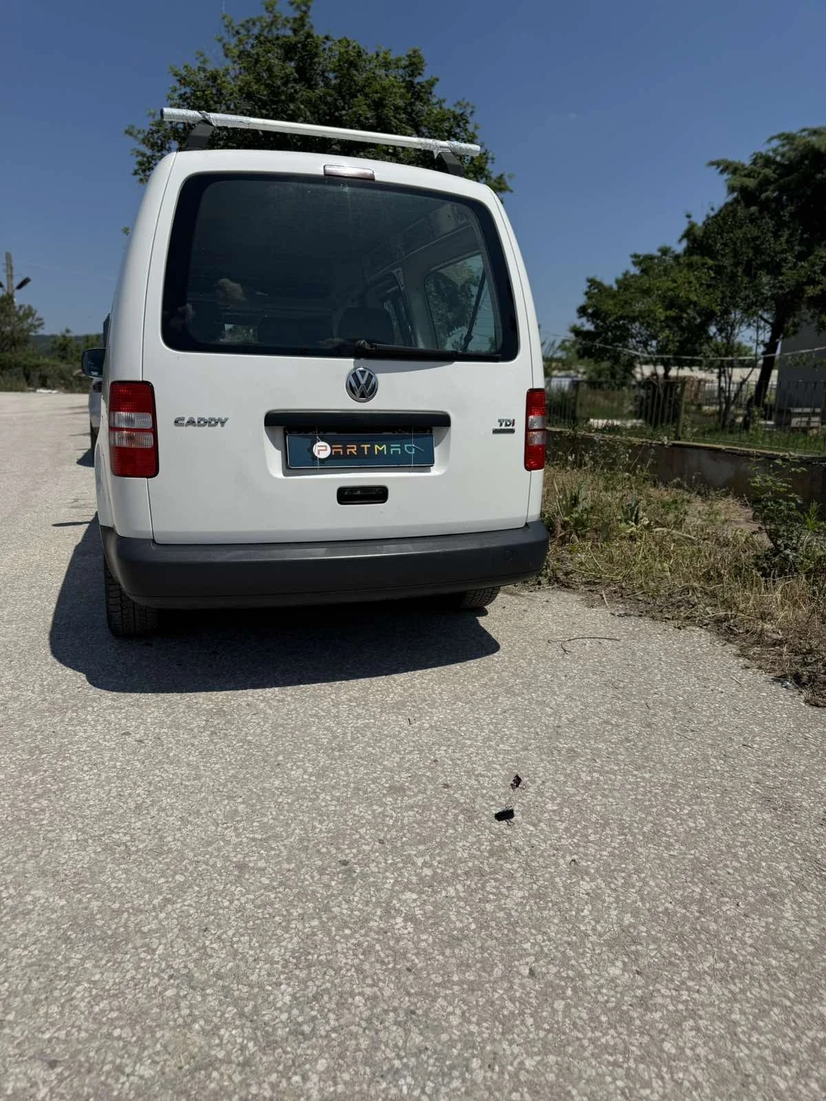 VW Caddy 1.6tdi Maxi - изображение 6