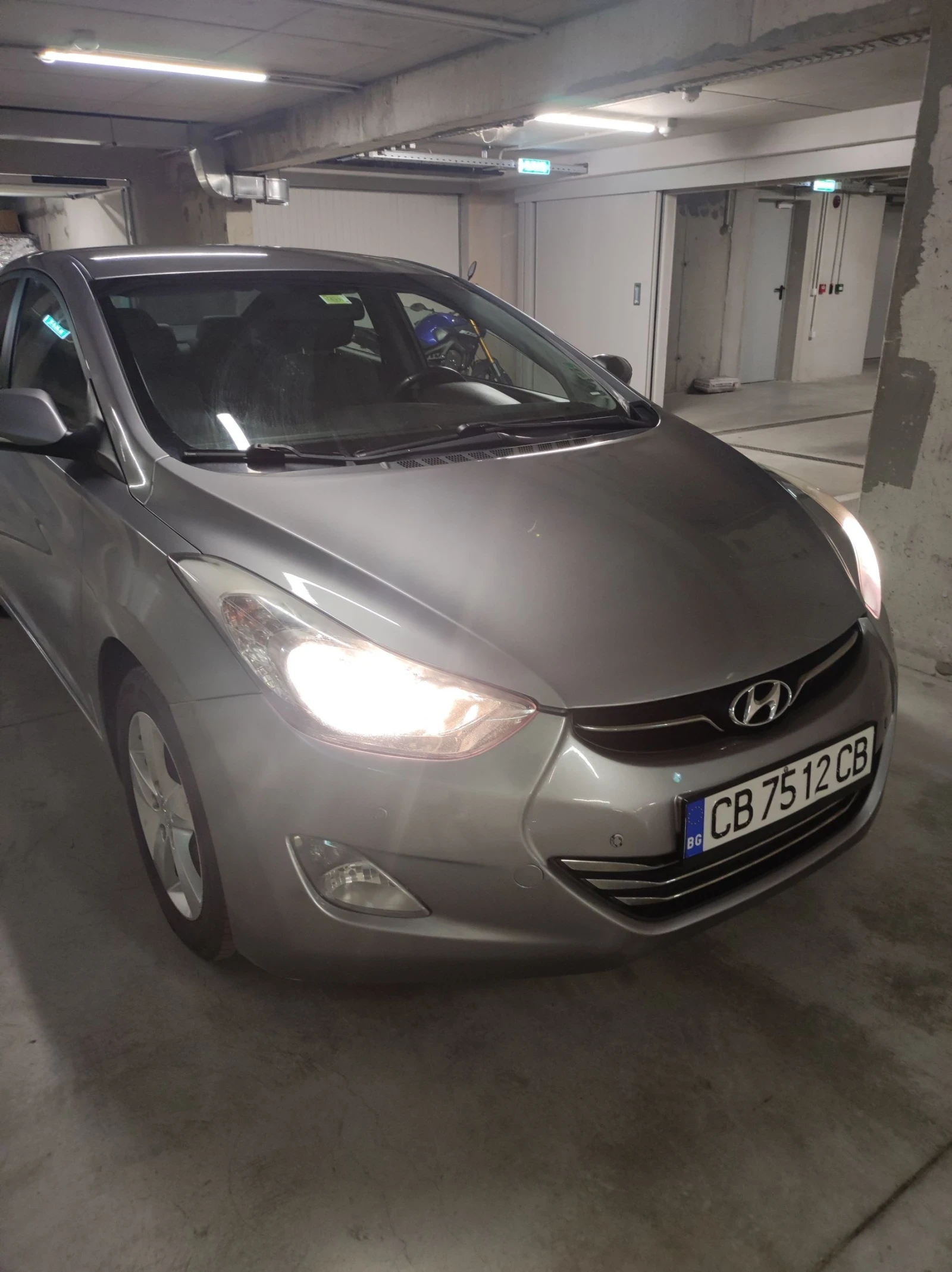 Hyundai Elantra 1, 6 I/LUXURY - изображение 4