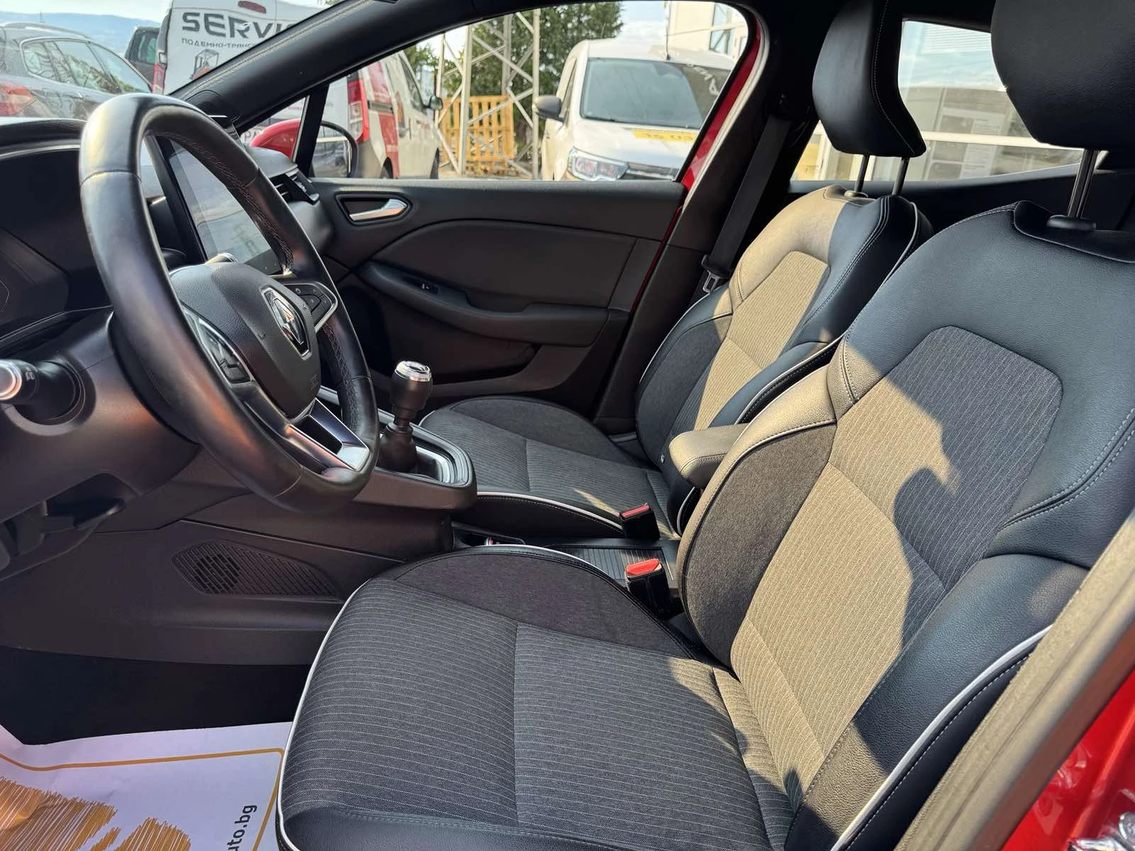 Renault Clio 1.0TCe/100к.с/ECo-G - изображение 10