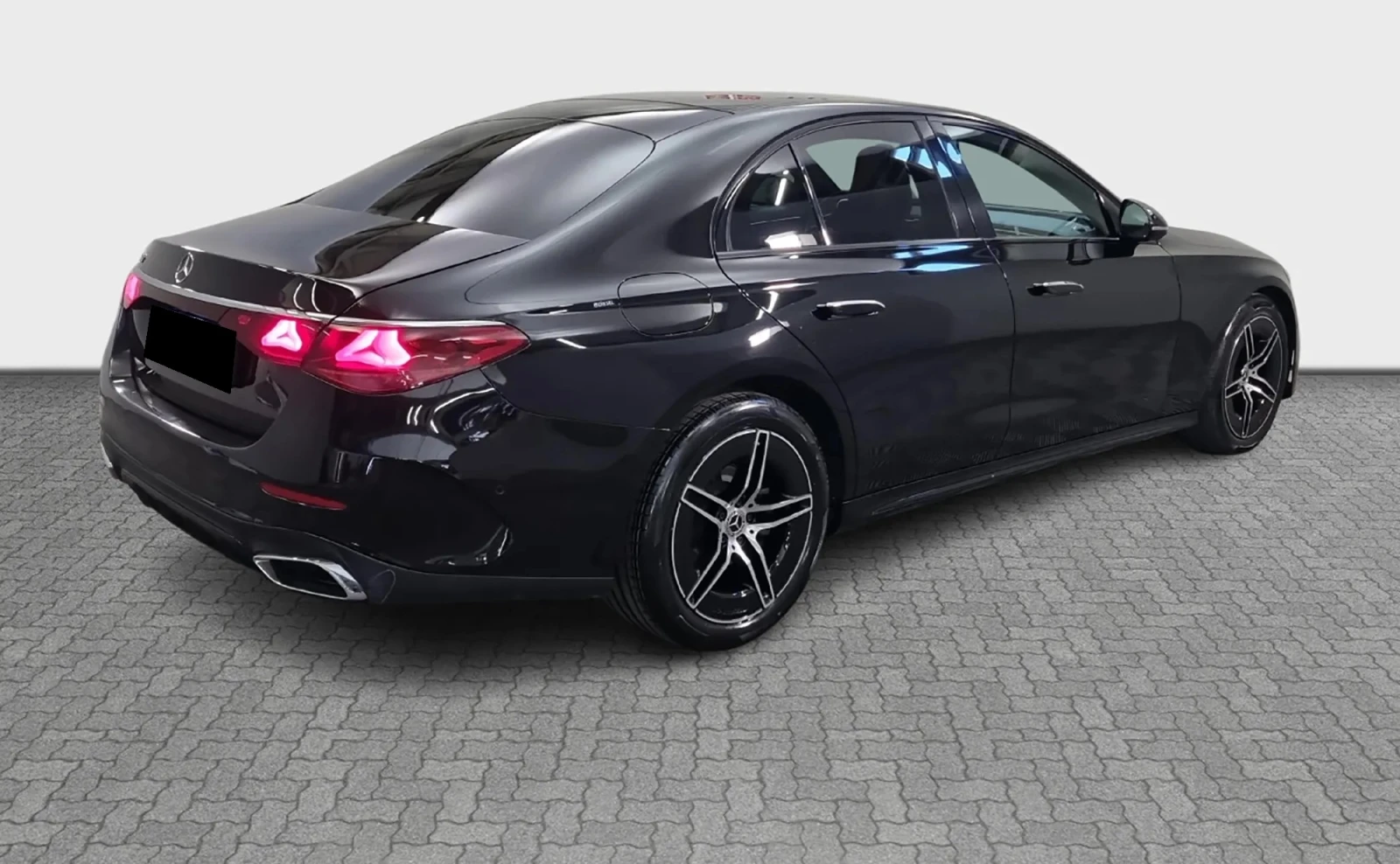 Mercedes-Benz E 220 d AMG Line - изображение 4