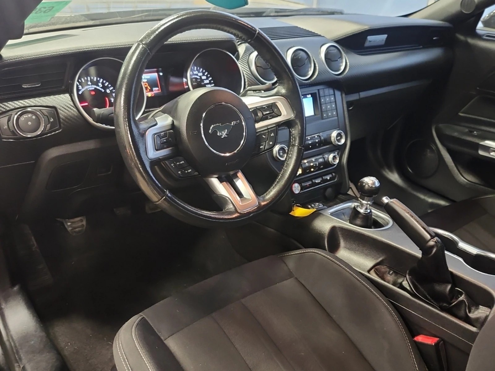 Ford Mustang ECOBOOST * * CARFAX * *   * *  | Mobile.bg   6