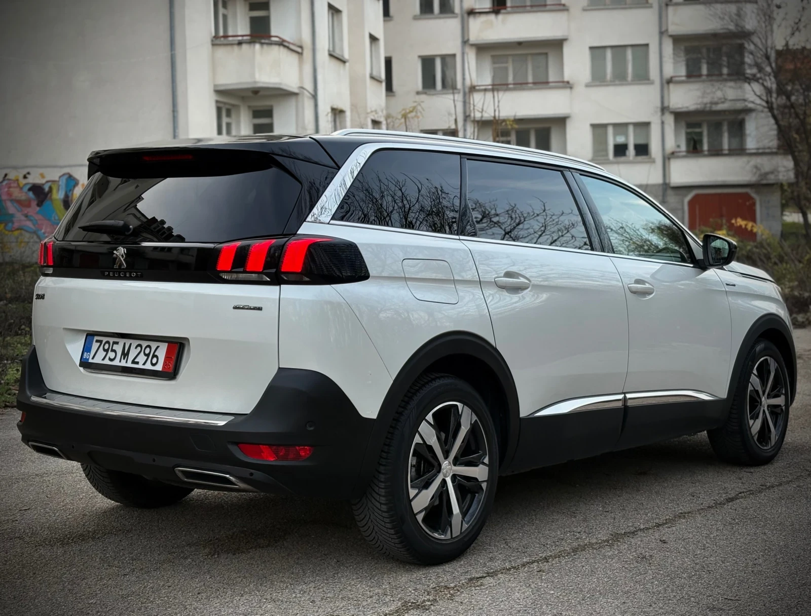 Peugeot 5008  * GT-LINE * DISTRONIC * PANORAMA * Ke - изображение 4