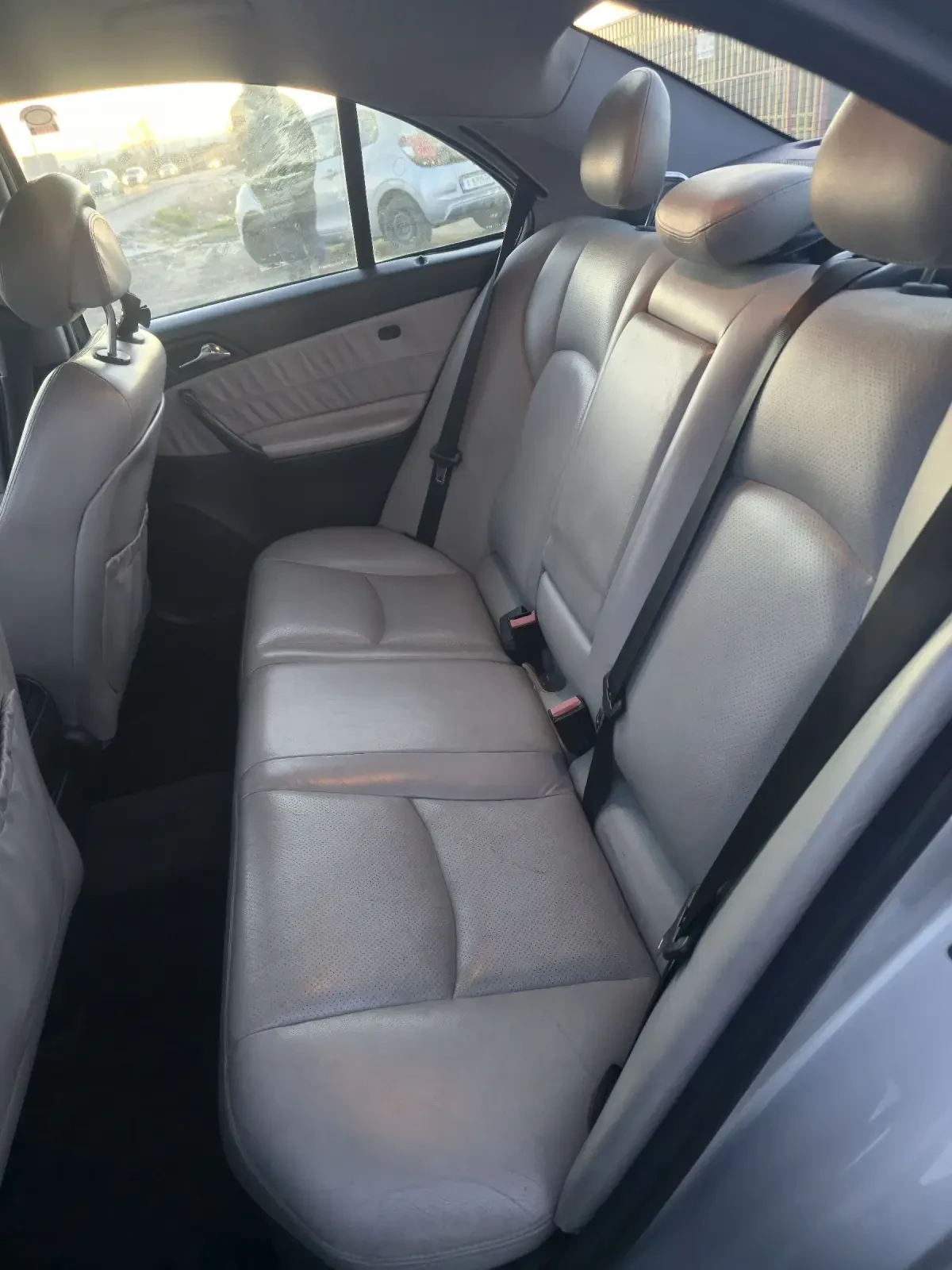 Mercedes-Benz C 220 2.2 - изображение 8