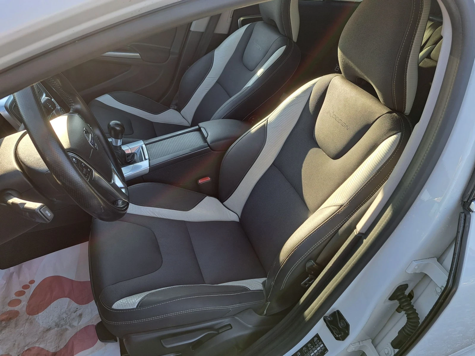 Volvo V60 R desing D2, снимка 13 - Автомобили и джипове - 54241669