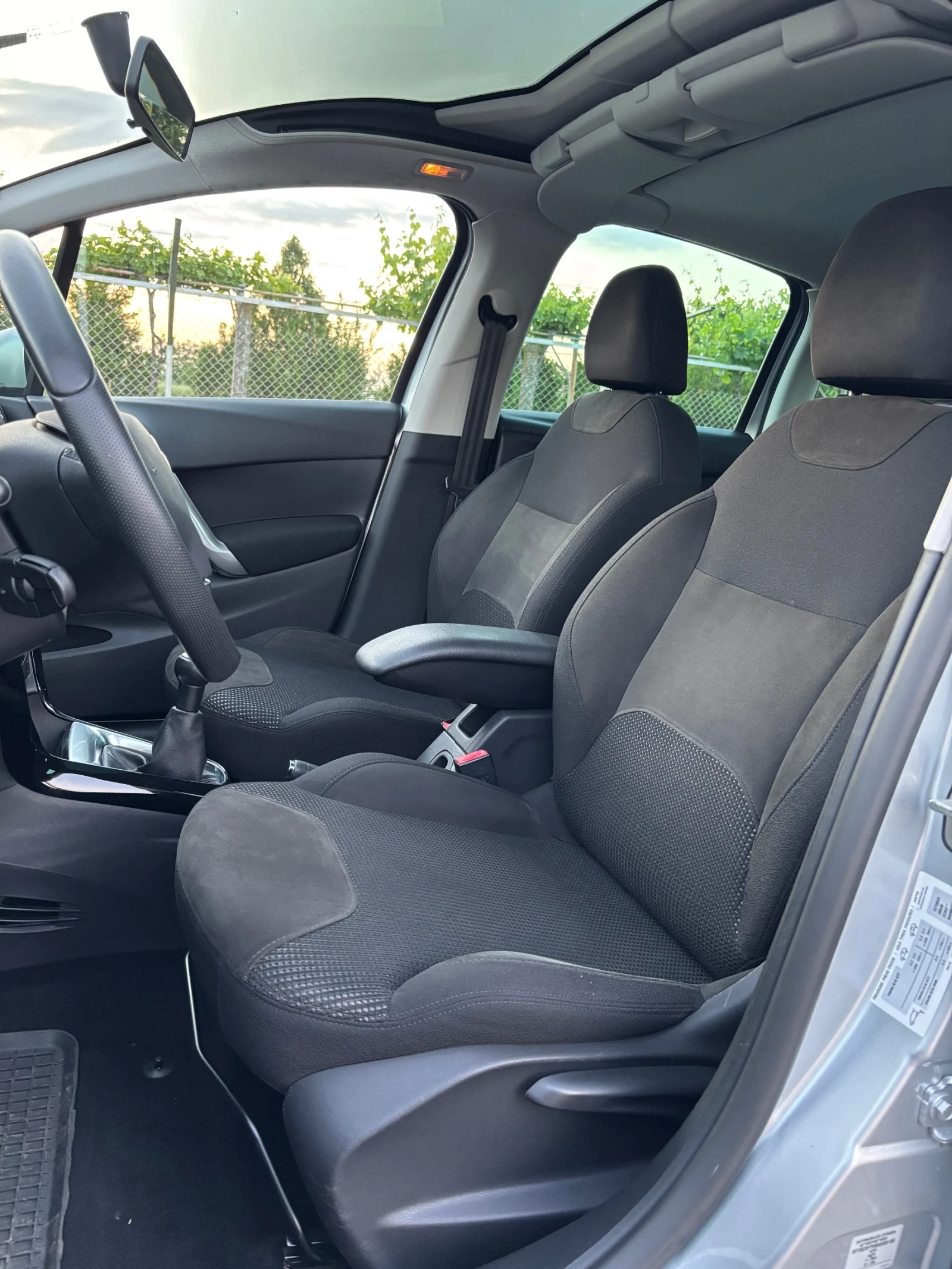 Citroen C3, снимка 11 - Автомобили и джипове - 54715386