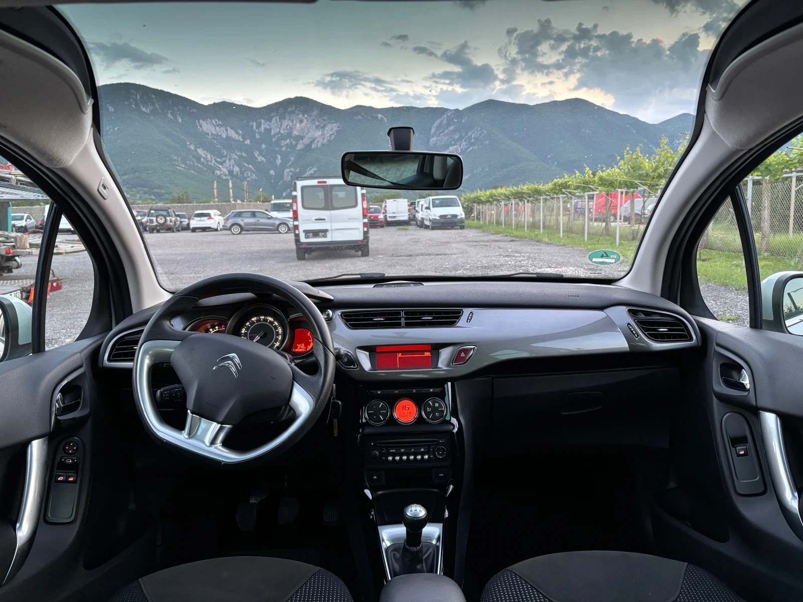 Citroen C3, снимка 13 - Автомобили и джипове - 54715386
