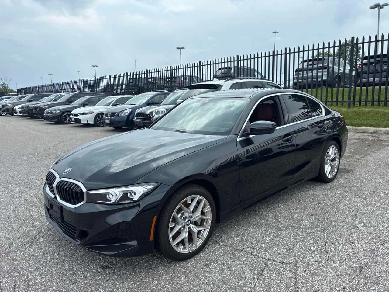 BMW 330 i xDrive | CARFAX | ГЛАВНО ПРЕДСТАВИТЕЛСТВО НА BMW