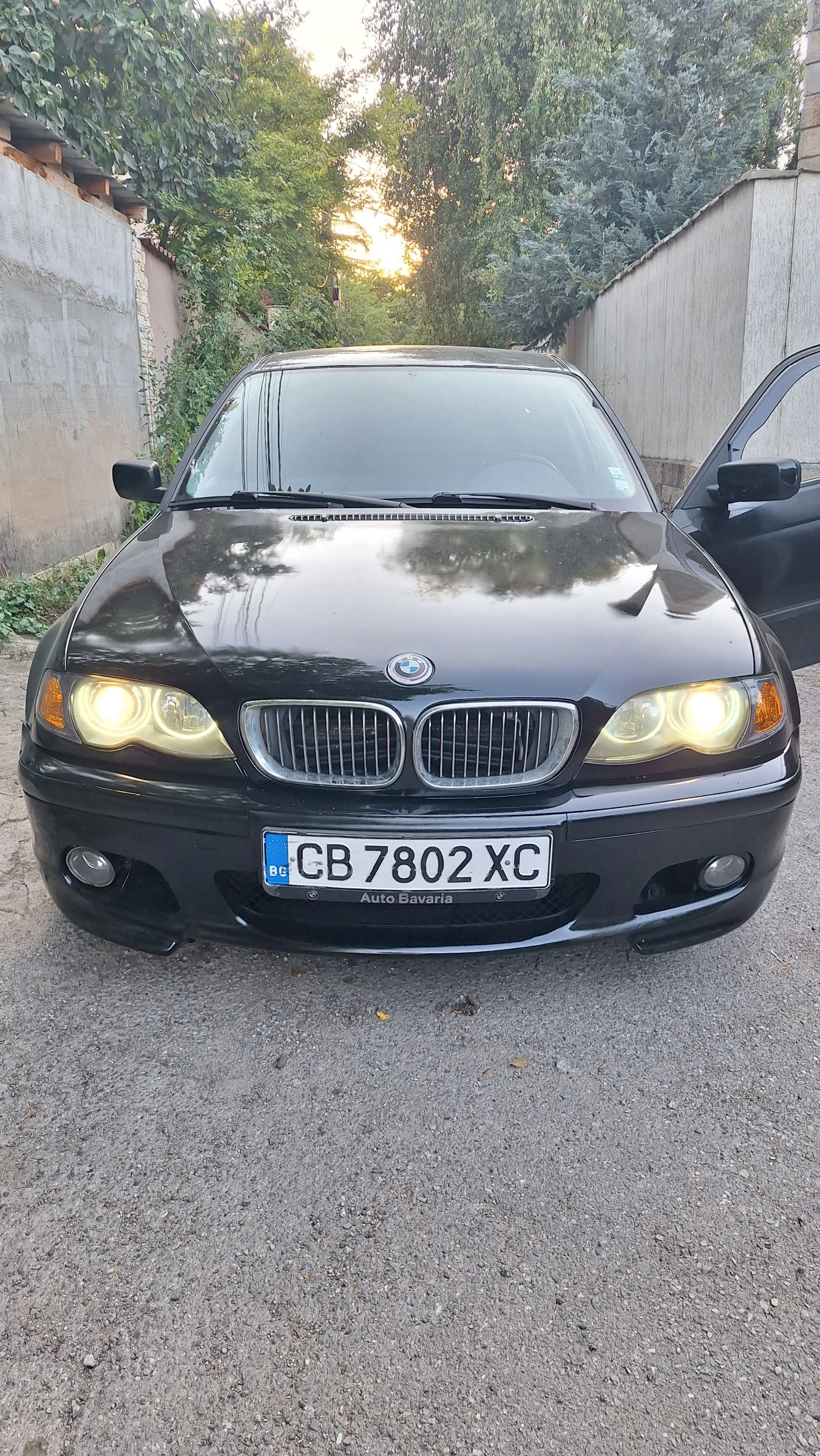 BMW 320, снимка 11 - Автомобили и джипове - 55799627
