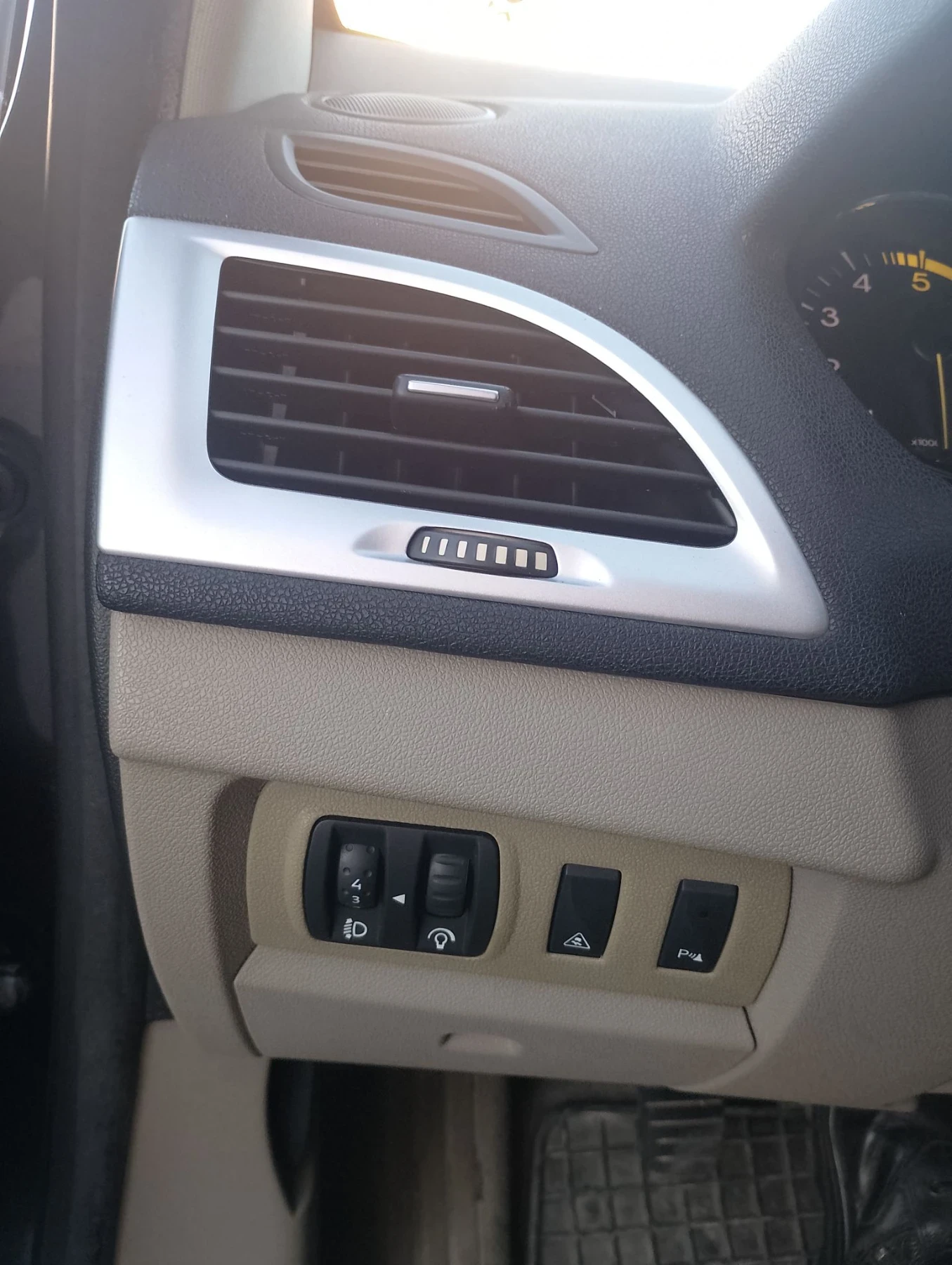 Renault Megane 1.9 DCI  130к.с., снимка 12 - Автомобили и джипове - 55981762