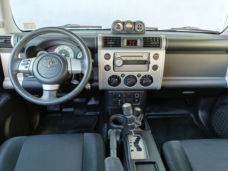 Toyota Fj cruiser 4.0 V6 , снимка 14 - Автомобили и джипове - 46390130