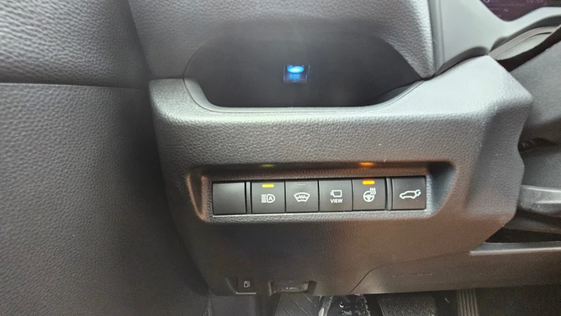 Toyota Rav4 Гаранционна 4х4, снимка 11 - Автомобили и джипове - 52526036