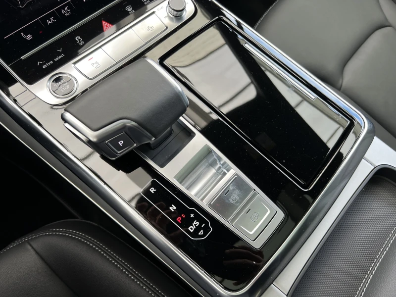 Audi Q7 45 TDI/S-LINE/BLACK OPTIC/7-МЕСТЕН/PANO/KEYLESS/, снимка 13 - Автомобили и джипове - 51963946