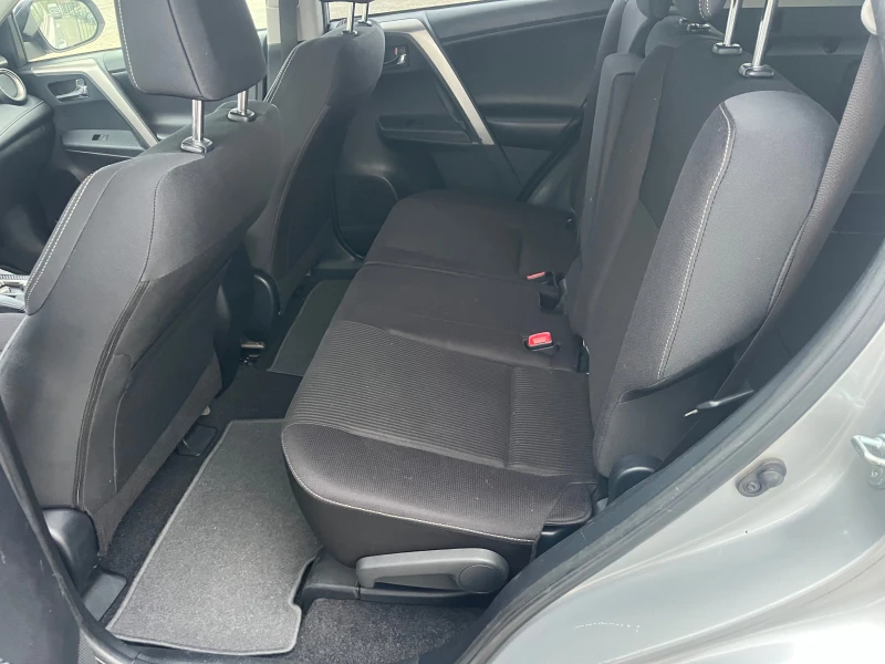 Toyota Rav4 2.2 AVTOMAT NAVI, снимка 10 - Автомобили и джипове - 52043413