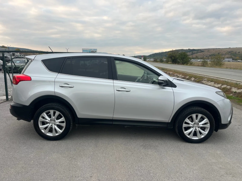 Toyota Rav4 2.2 AVTOMAT NAVI, снимка 3 - Автомобили и джипове - 52043413