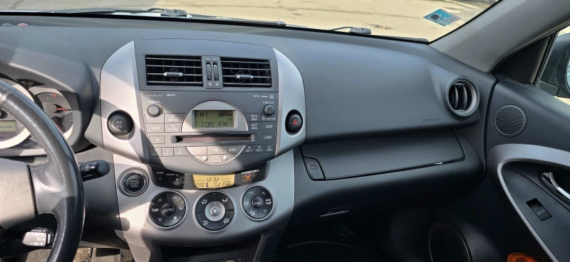 Toyota Rav4, снимка 7 - Автомобили и джипове - 52804520