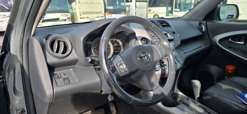 Toyota Rav4, снимка 9 - Автомобили и джипове - 52804520