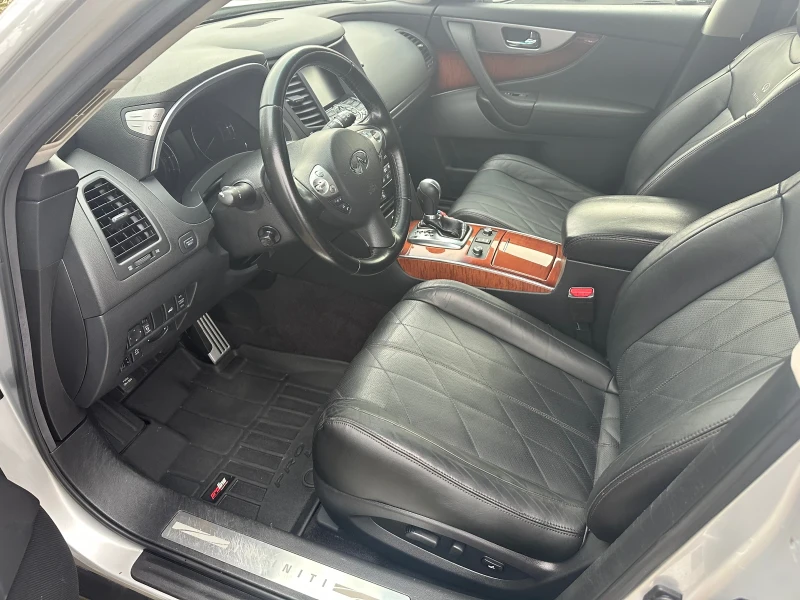 Infiniti QX70, снимка 7 - Автомобили и джипове - 53497029